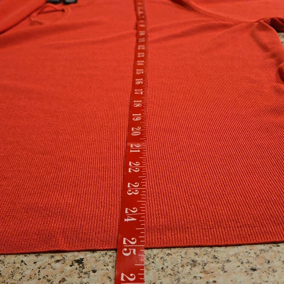 Maggie Barnes Top Stretchy Ribbed Fabric w/ Cut out Women size 2X - Picture 5 of 8